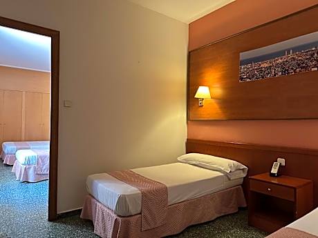 Economy Quadruple Room