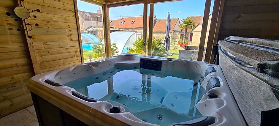 Gîte La Belle Aventure avec piscine et jacuzzi