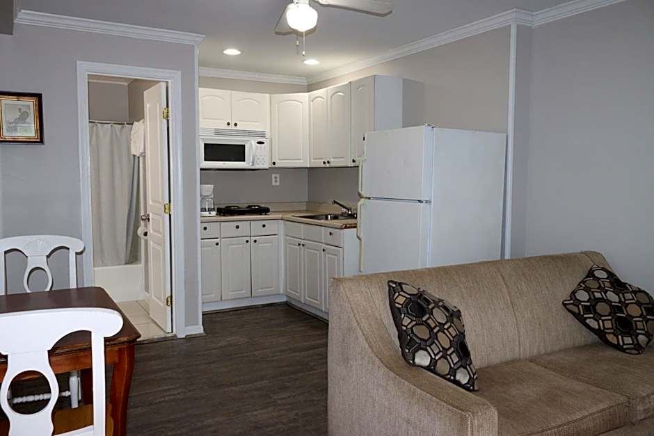 The Burgundy Inn Hotel and Apartments