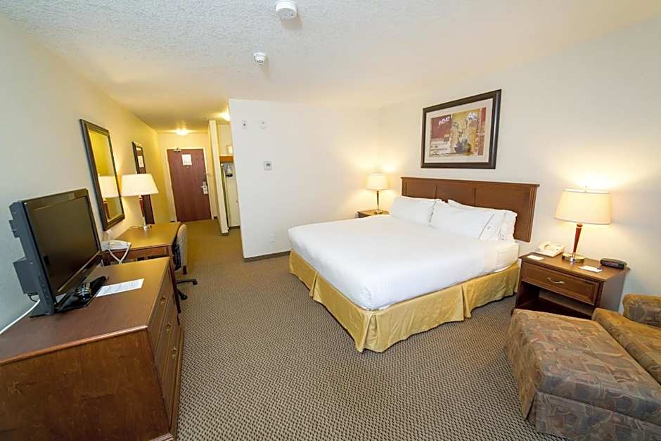 Holiday Inn Express & Suites Drayton Valley By IHG