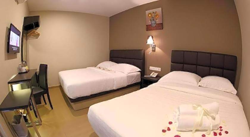 Gl Hotel