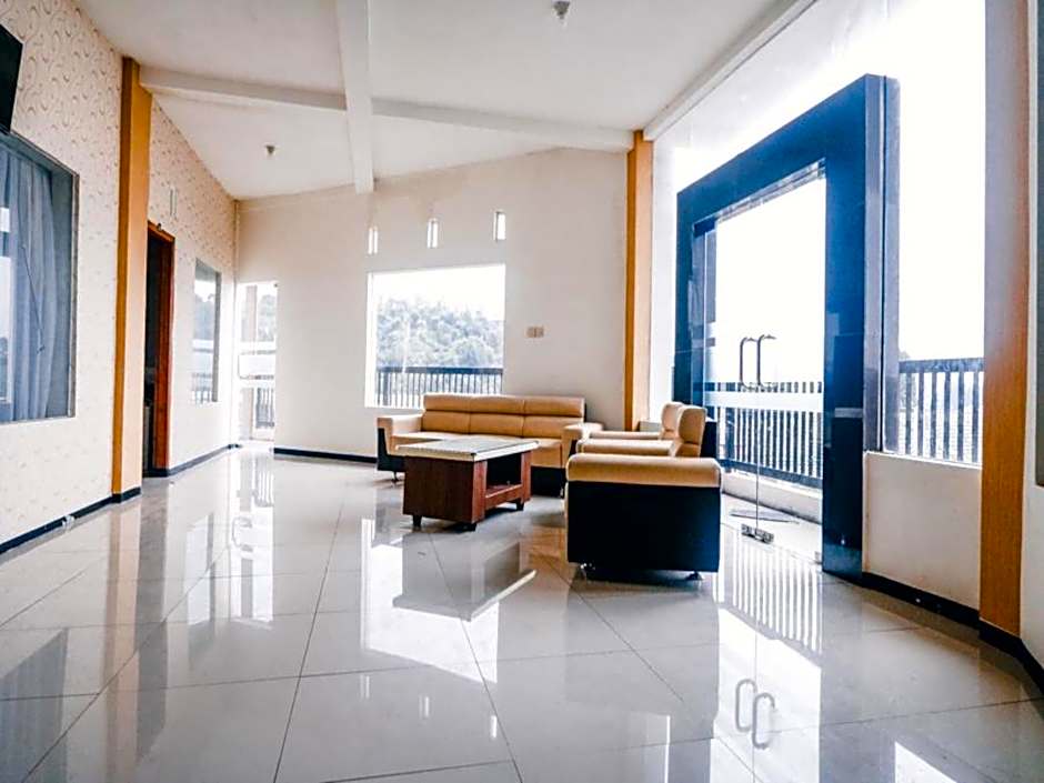 RedDoorz near Taman Rekreasi Selecta