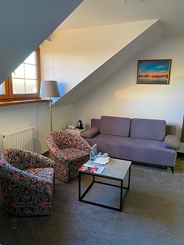 HOTEL CICHA WODA NIEPORĘT