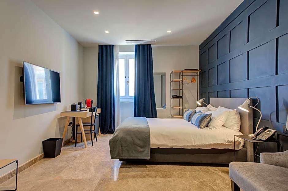 The Manoel Hotel