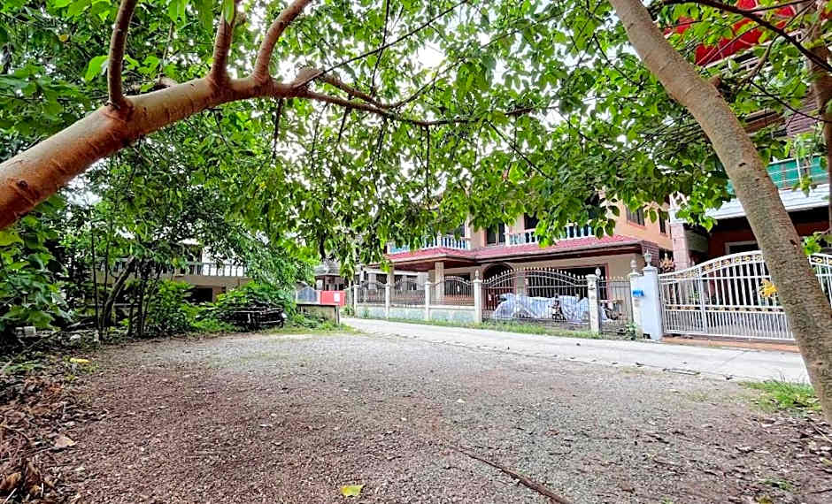 Coco Mountain View Guest House Hotel