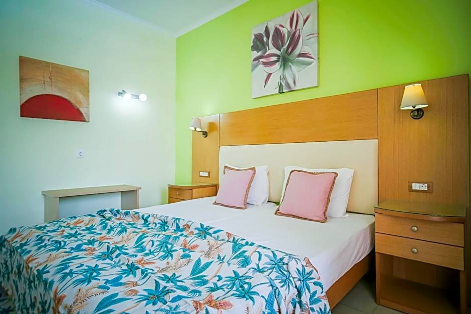 Rose Club Apartments