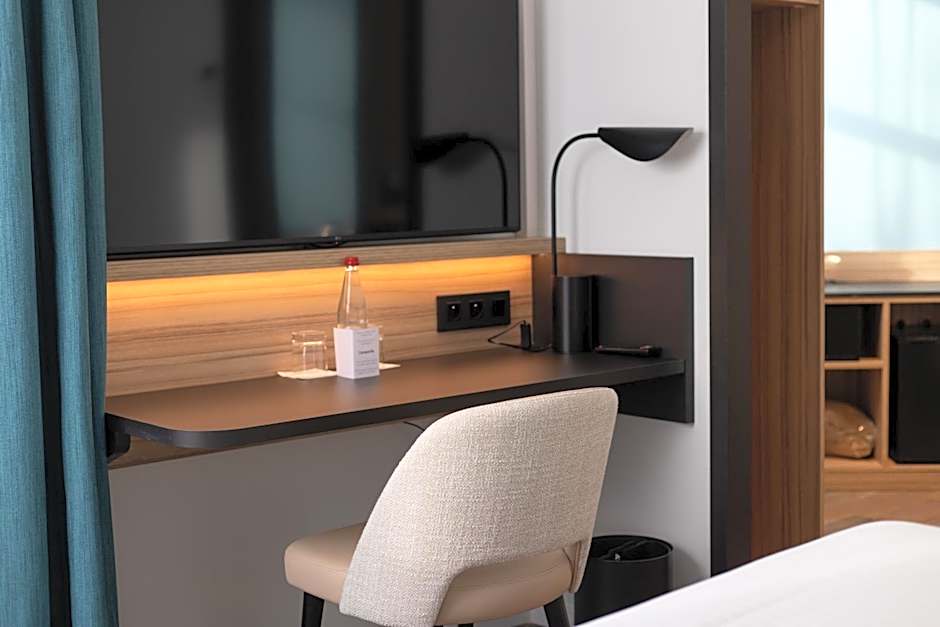 Campanile Reims Centre - Cathedrale