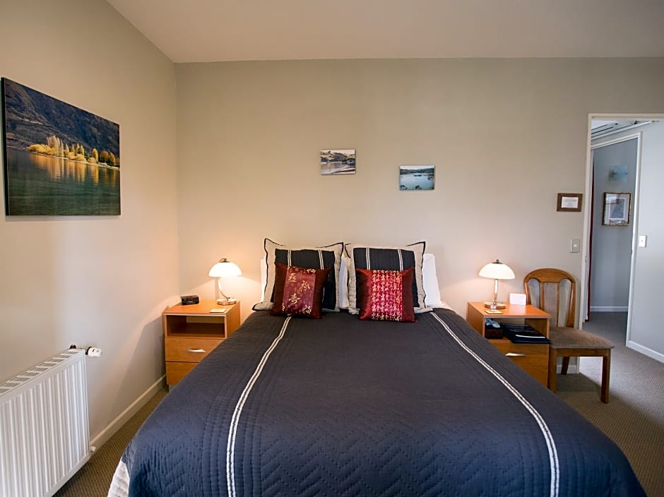 Websters on Wanaka Lodge