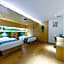 Wanting Hotel (Guangzhou Baiyun Railway Station Xinshi Baixin Plaza)