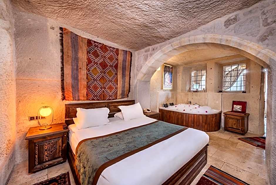 Cappa Via Cave Hotel