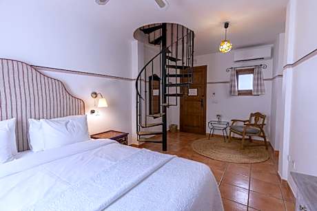 Dúplex-Superior-Baño privado con ducha-Terraza-HAB. 8