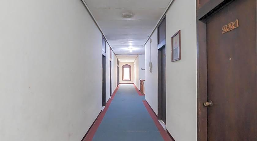 Istana Hotel Bandung Mitra RedDoorz