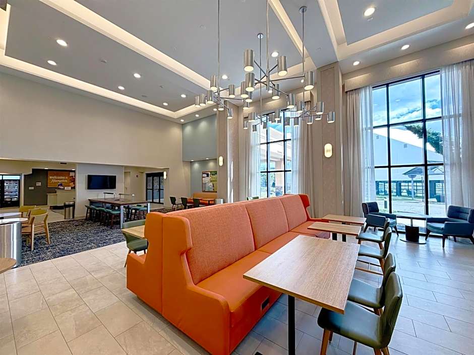 Hampton Inn By Hilton And Suites Robbinsville