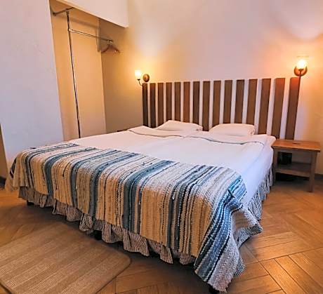 Standard Bungalow (4 Adults)