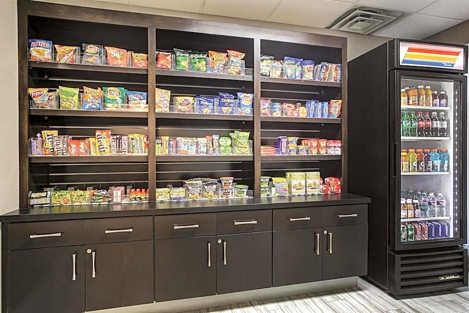 La Quinta Inn & Suites by Wyndham Jackson North