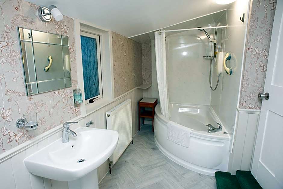 Dunvegan Bed & Breakfast