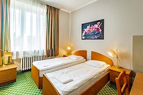 Standard Quadruple Studio with Kitchenette