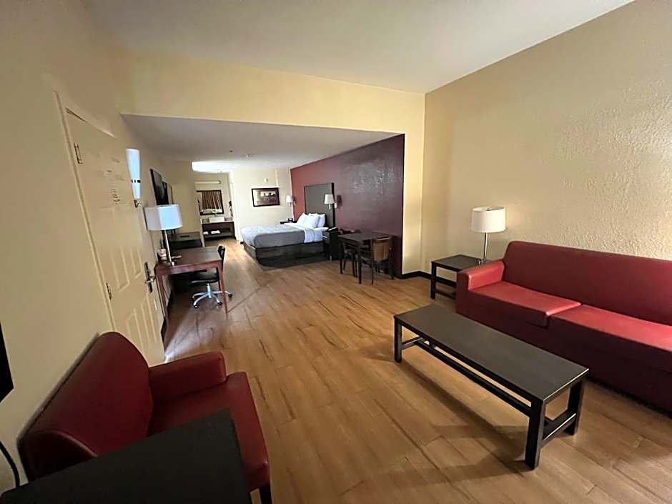 Quality Inn & Suites I-10 Near Fiesta Texas