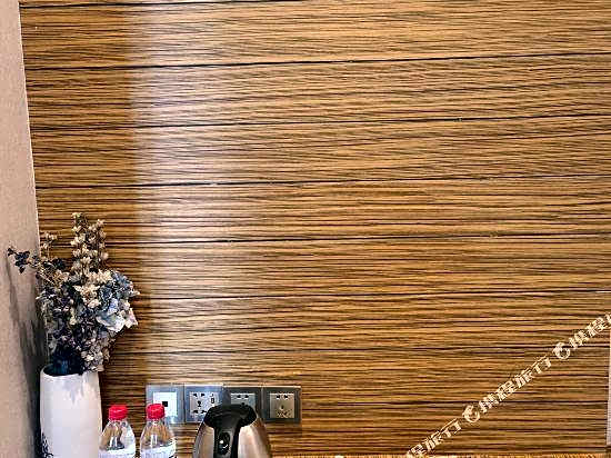 Yalkang Business Hotel (Guangzhou Zhujiang New Town Tancun Subway Station)
