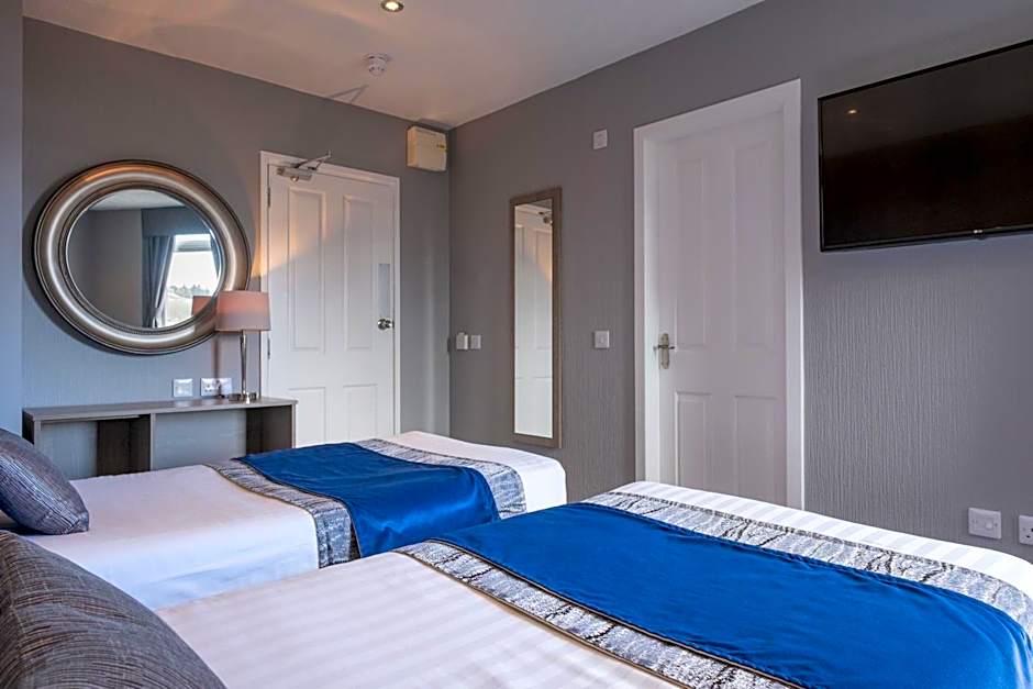 Number 44 Hotel & Bar