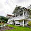 RedDoorz Plus @ Megamendung Puncak 2