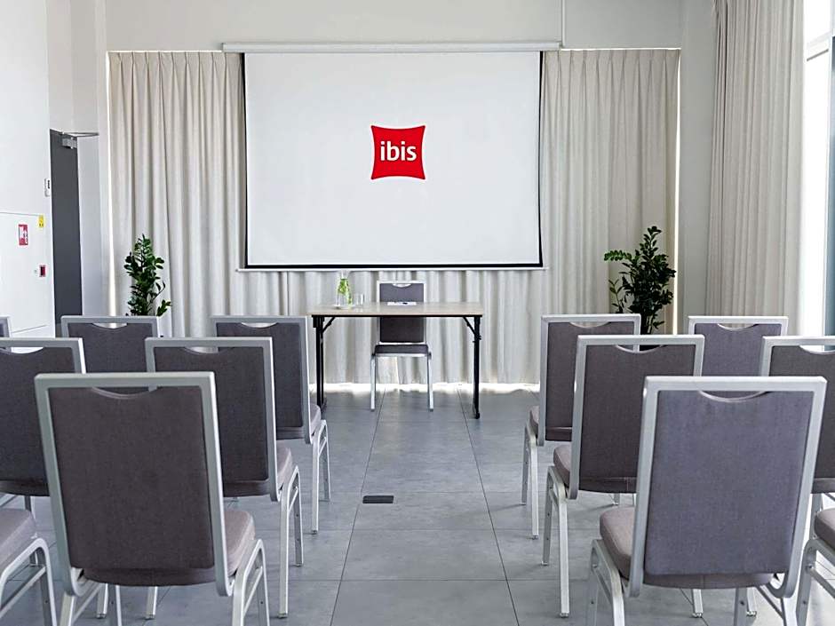Ibis Poznan Polnoc