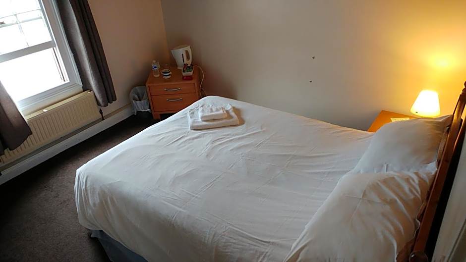 The Three Horseshoes