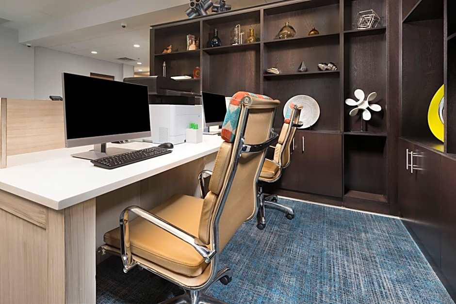 Holiday Inn & Suites Arden-Asheville Airport By IHG