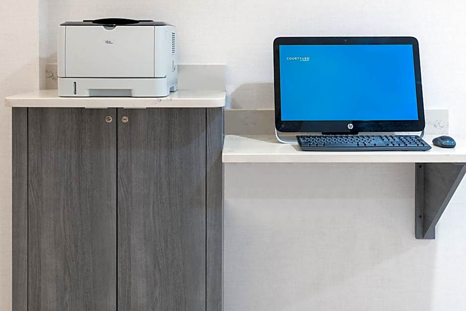 Courtyard by Marriott Sarasota at University Town Center 