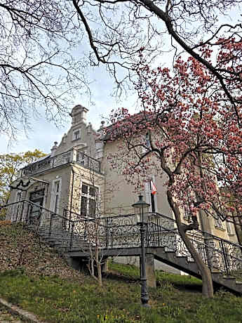 Versant Hotel & Spa