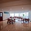 The Crossroads Hotel, Westlands