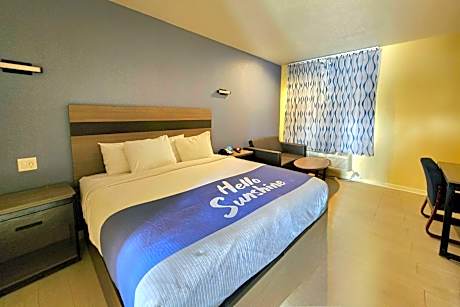 Days Inn by Wyndham Freeport