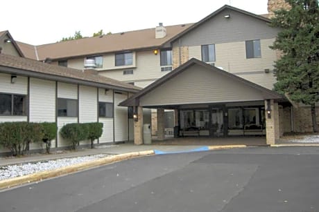 Norwood Inn Roseville
