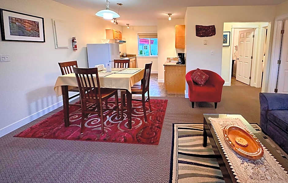 Bayshore Waterfront Inn