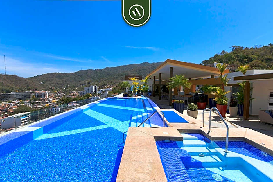 Great Apartment with Rooftop Pool