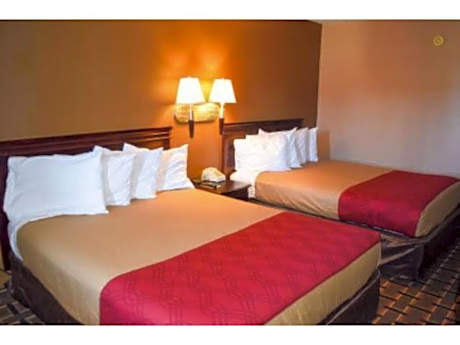 2 Queen Beds Non-Smoking