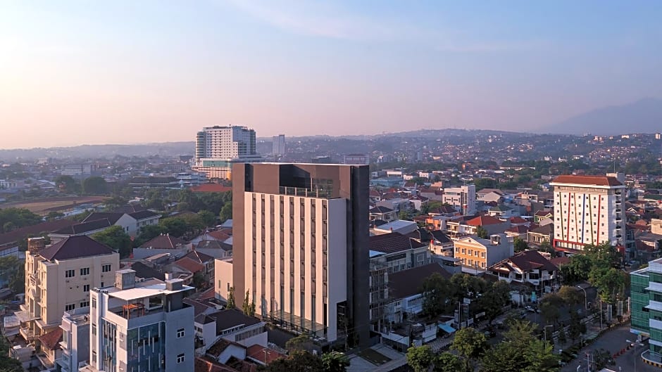 REZ Hotel Semarang