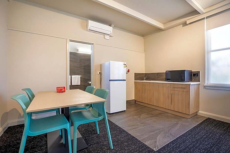 Nightcap at Sandbelt Hotel