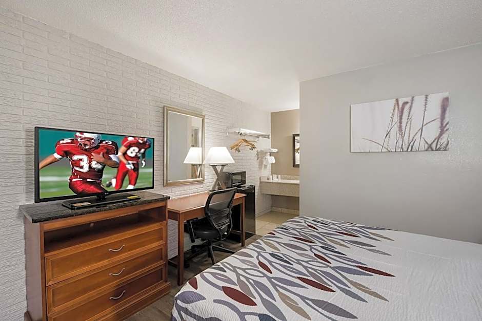 Red Roof Inn Lenoir