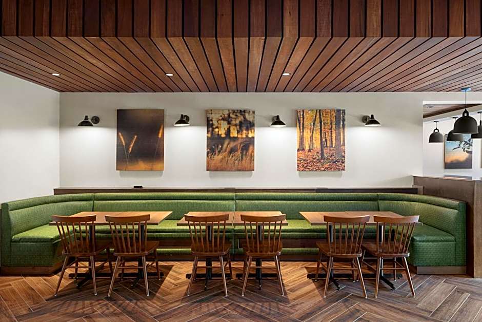 Fairfield by Marriott Inn & Suites Whitsett Greensboro East