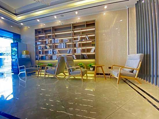 yisuqingju Hotel
