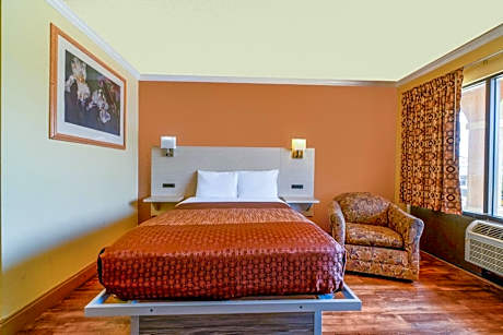 Full Bed Non-Smoking