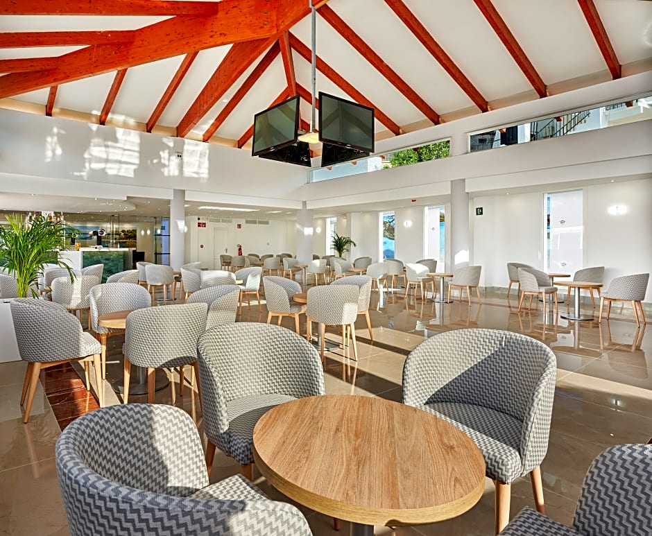 Globales Torrenova Adults Only +16