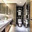 Q-Box Hotel Shanghai Sanjiagang