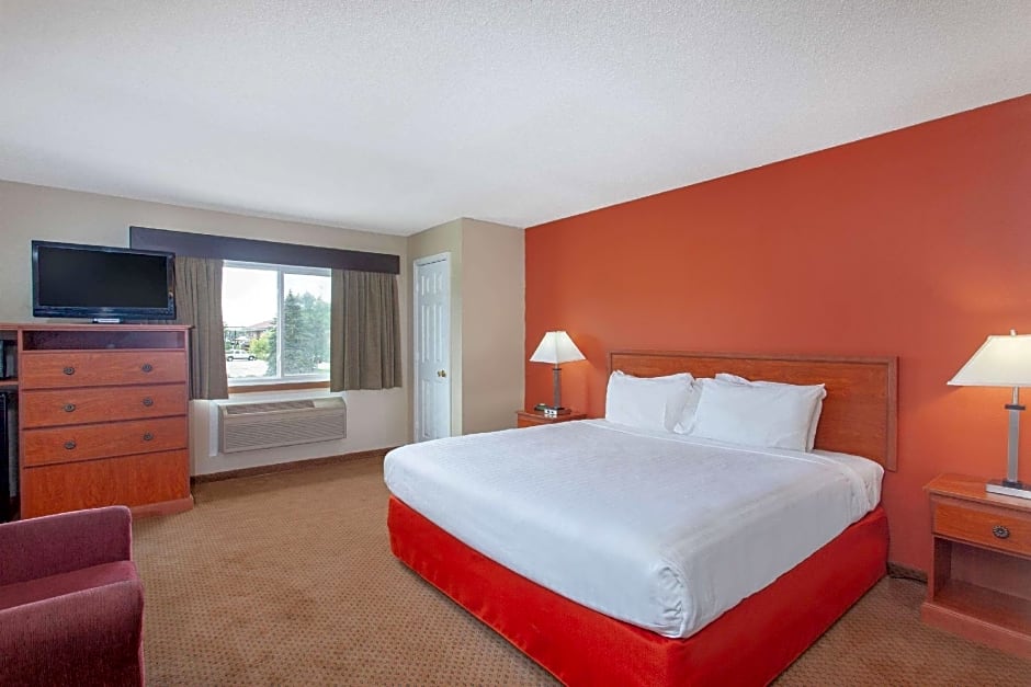 AmericInn by Wyndham Willmar