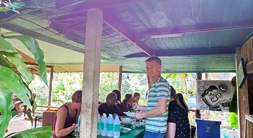 Hill Tribe Art House (Lahu & Akha Homestay)