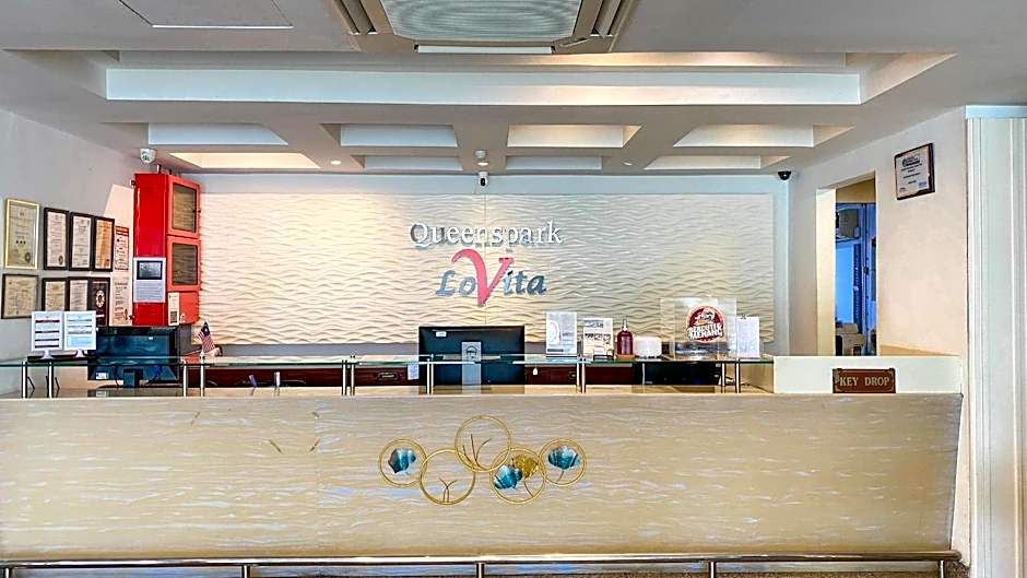 Queenspark Lovita Hotel