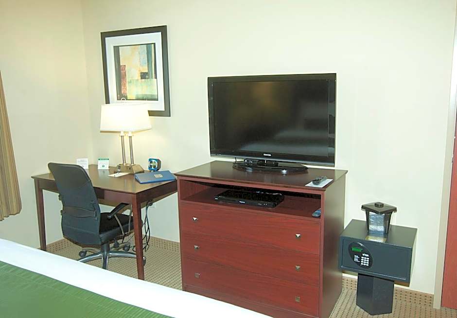 Cobblestone Inn & Suites - Langdon