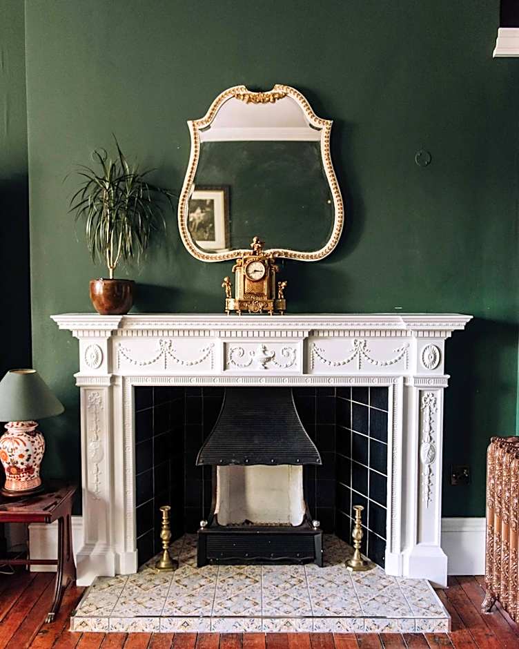 The Harrison Chambers of Distinction