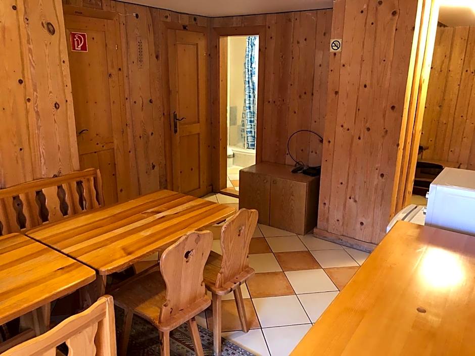 Chaty a horský hotel Kožiar